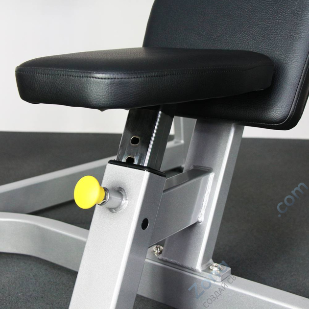 Грудной жим сидя на свободных весах Protrain 8214