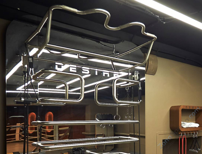 Многофункциональный комплекс с зеркальной стенкой и элементами из нержавеющей стали Desire Prime Vision